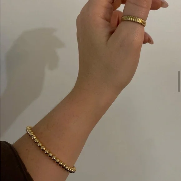 Gold Ridged Ring - Picture 2 of 2